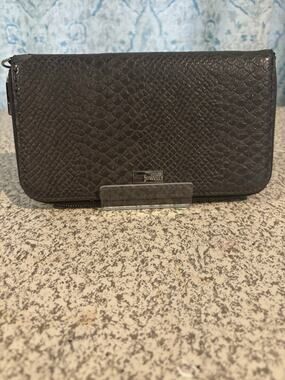 Jewell Thirty-One Gray Faux Snake Wristlet Wallet Clutch